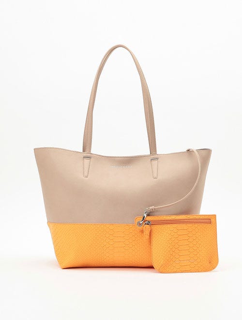 サバンナトートバッグ「DANIELLE NICOLE」10,584円(税込)