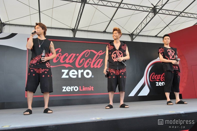 「コカ・コーラゼロ×EXILE新TVCM発表イベント」に参加したEXILEのTAKAHIRO、KEIJI、TETSUYA（左から）