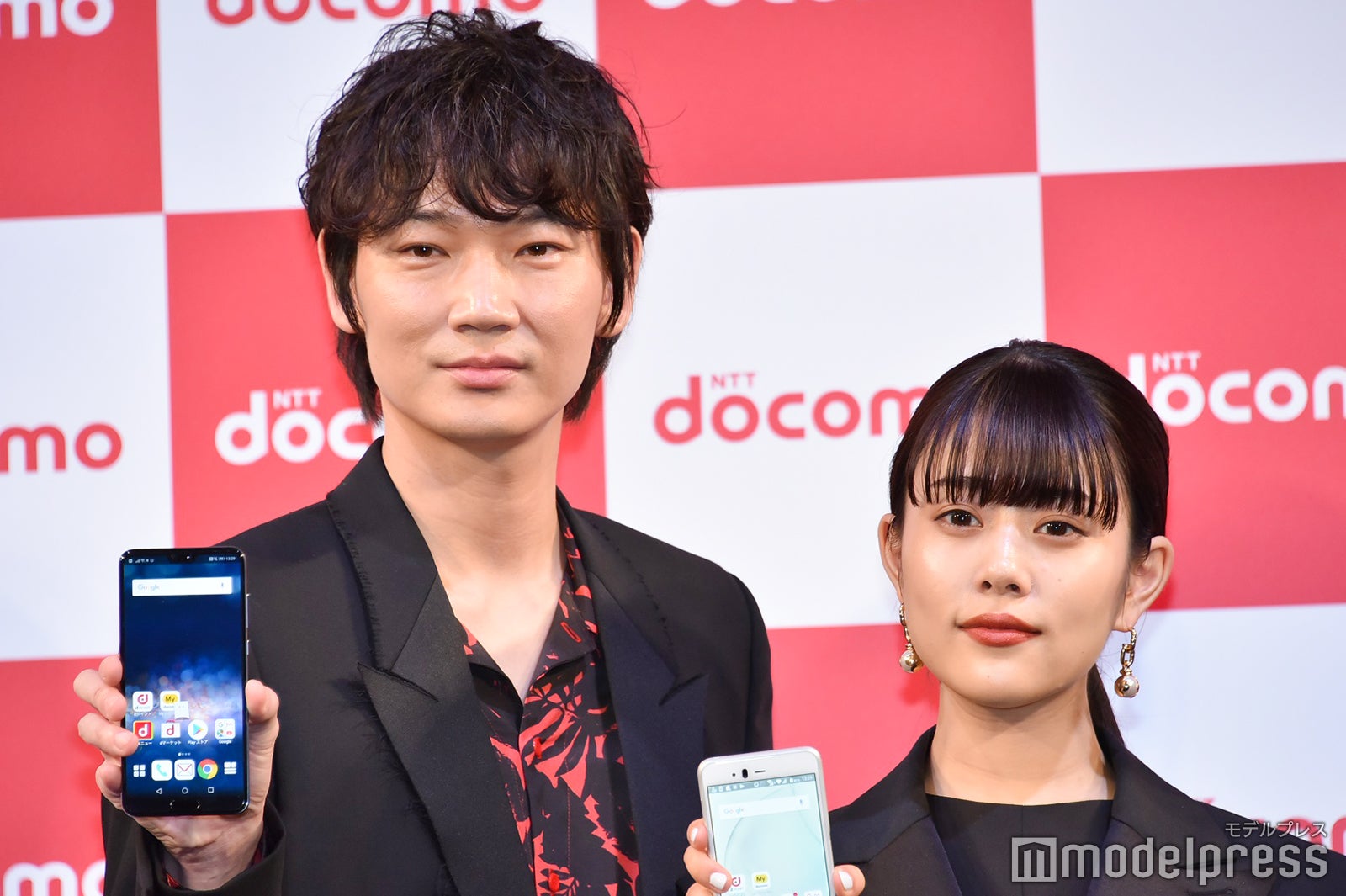 綾野剛、高畑充希 （C）モデルプレス