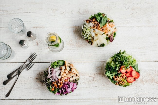 食べ応えのある具材を盛り込んだサラダがずらり／画像提供：株式会社FTG Company