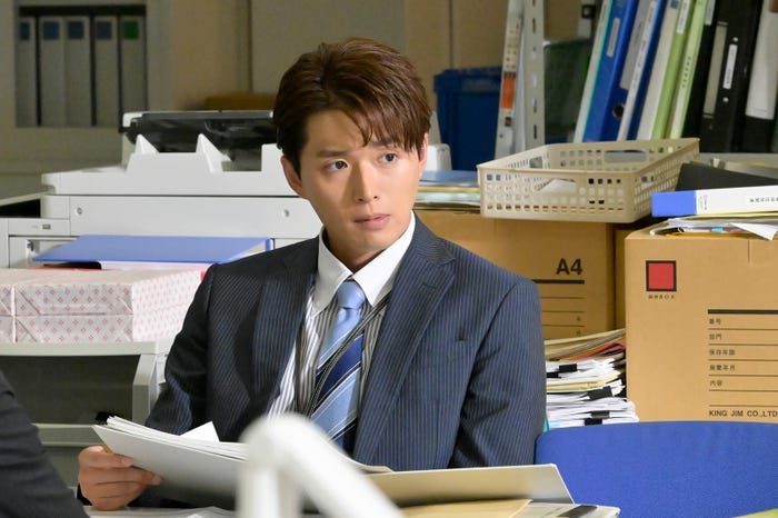 白洲迅『ゼイチョー ~「払えない」にはワケがある~』第4話より(C)日本テレビ