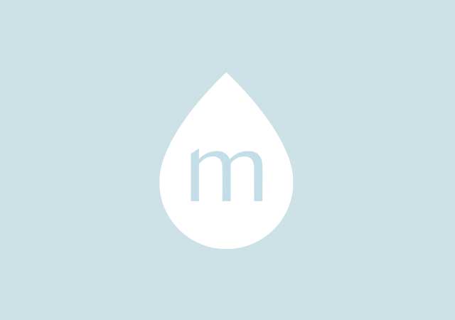 GU　メンズシャツ　ワントーンコーデ　爽やか　asuka　イラスト　リブT