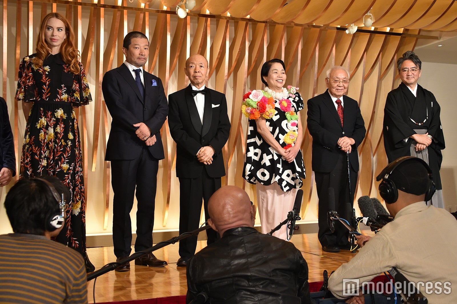 （左から）イボンヌ・ショー、木村祐一、坂田利夫、今くるよ、中島貞夫、中村伊知哉（C）モデルプレス