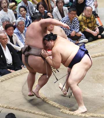 大の里が1敗＆単独トップキープ 2敗力士では美ノ海が3敗目 霧島は3連敗で5勝5敗