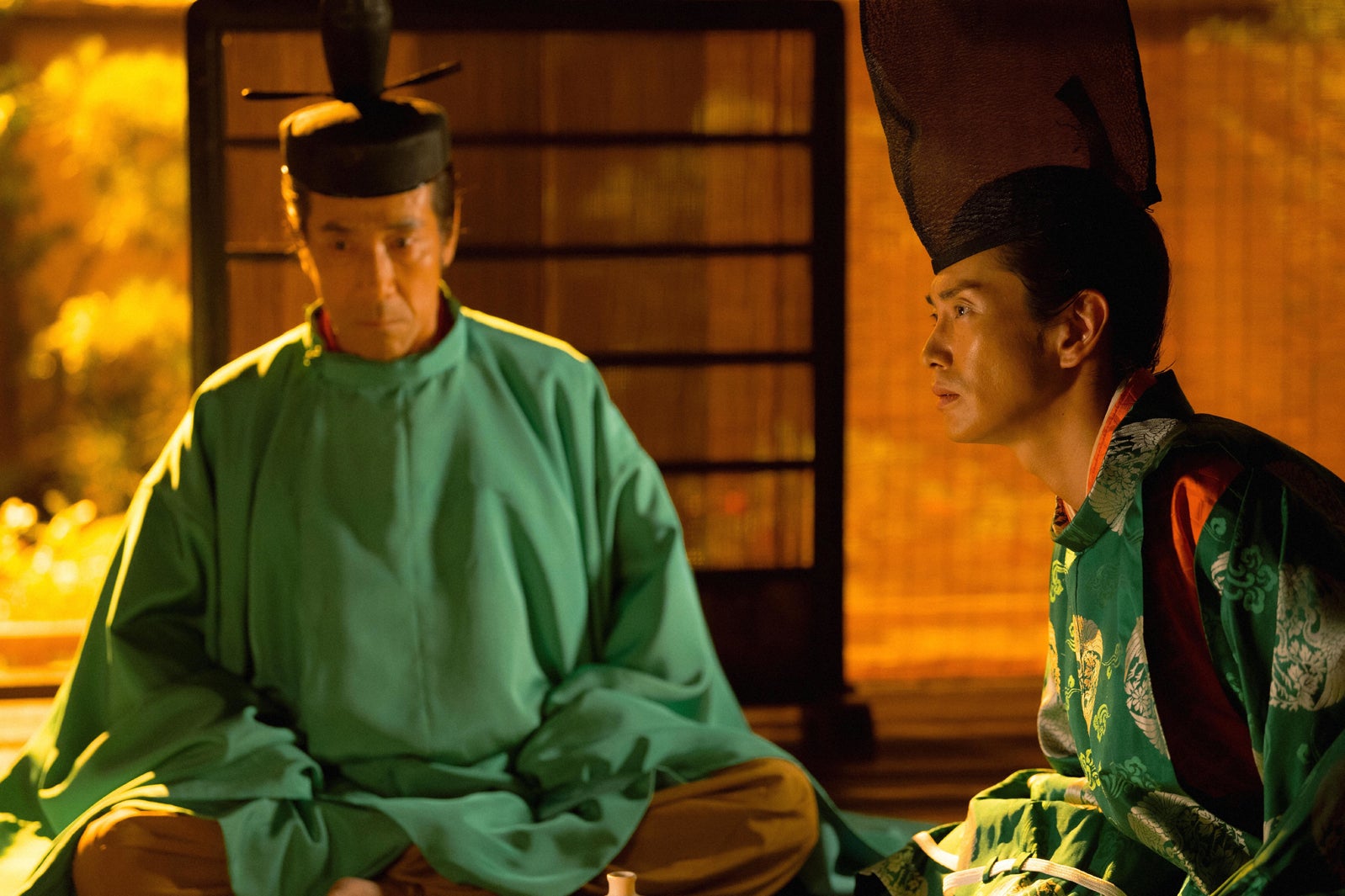 岸谷五朗、玉置玲央「光る君へ」第8話より（C）NHK