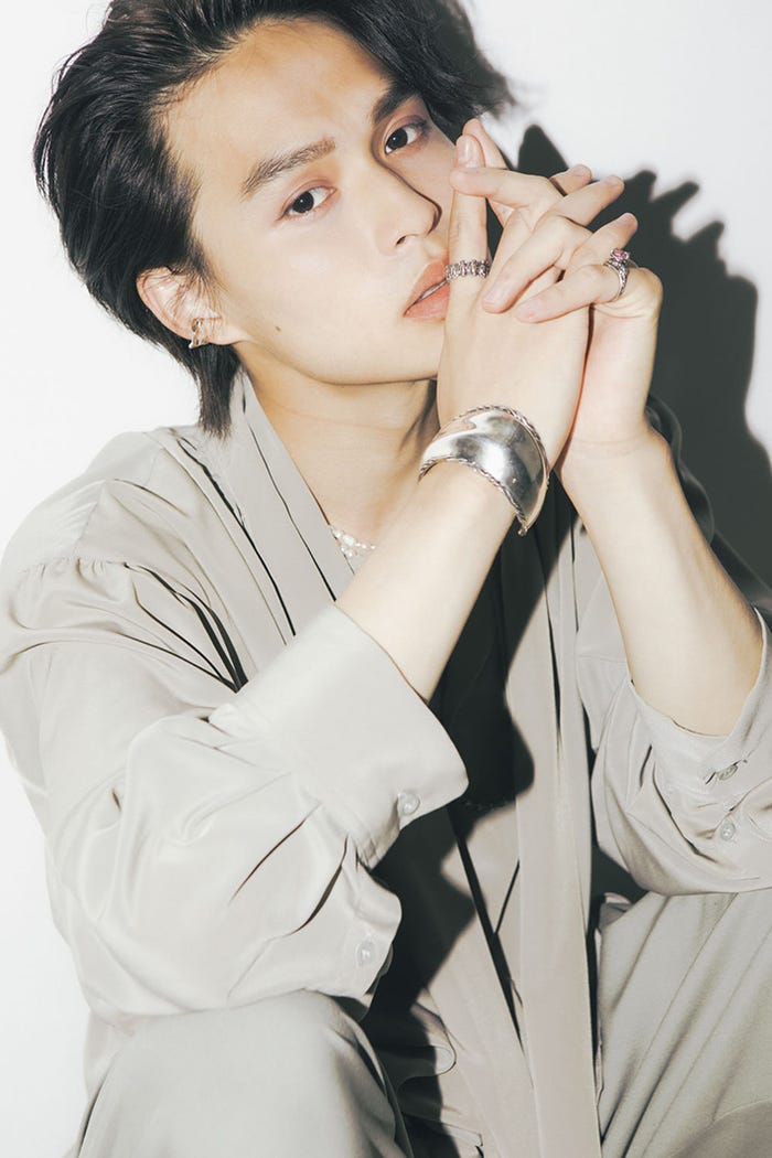 「兵頭功海 2023.4-2024.3 カレンダー 僕と君の紡ぎ」10月 (提供写真)