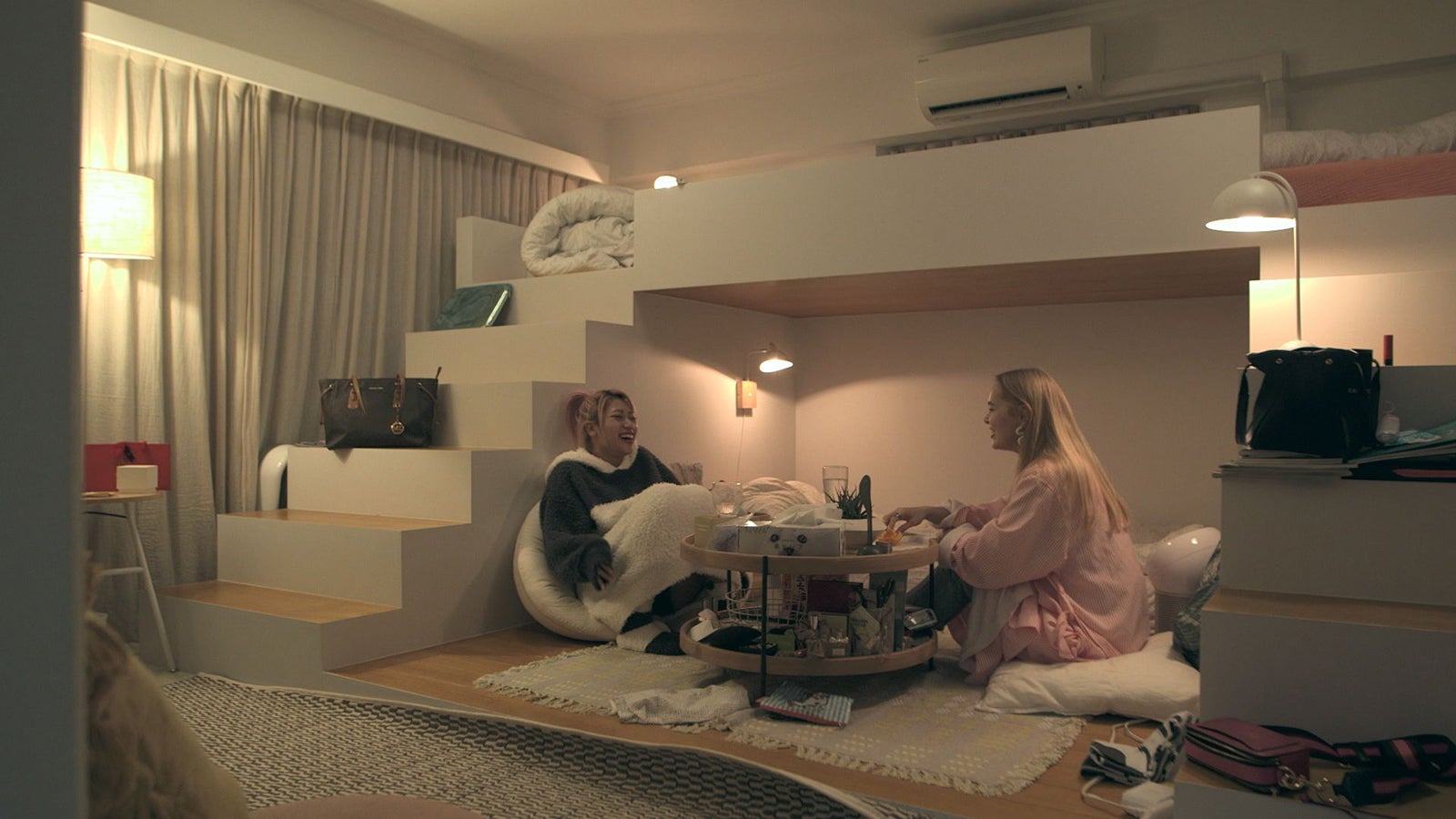 花、ビビ「TERRACE HOUSE TOKYO 2019-2020」28th WEEK（C）フジテレビ／イースト・エンタテインメント