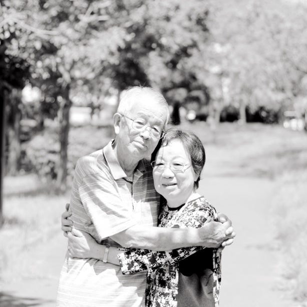 80代のおじいちゃんおばあちゃん/「東京グラフィティ」10月号より(画像提供:グラフィティ)