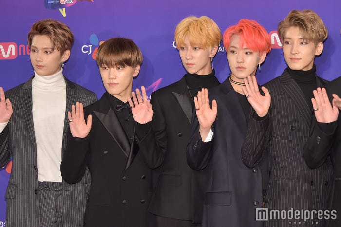 (左から)ジュン、ディノ、ディエイト、ホシ、ウォヌ(C)モデルプレス