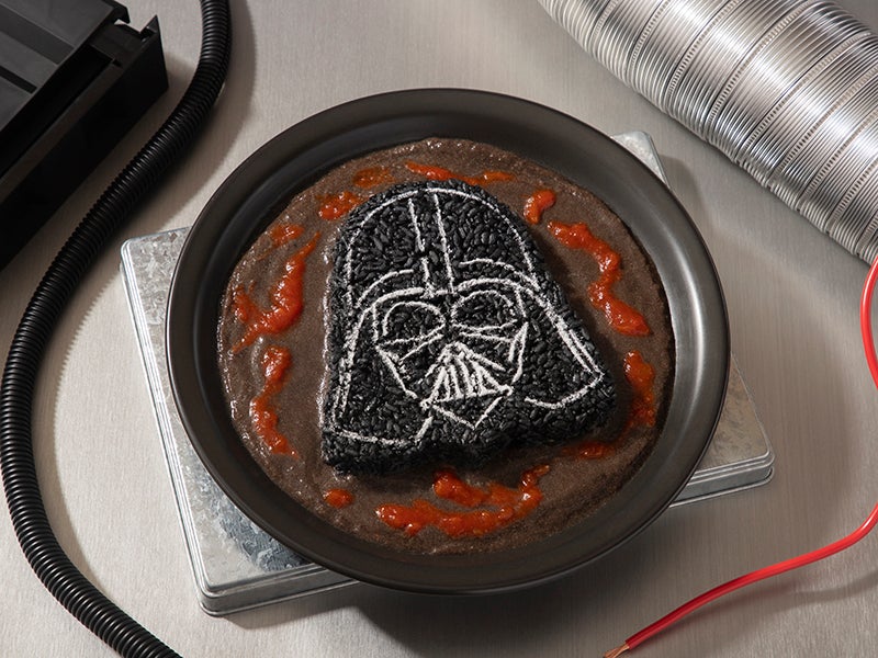 ＜ダース・ベイダー＞ダークサイドカレー（C） & TM Lucasfilm Ltd.