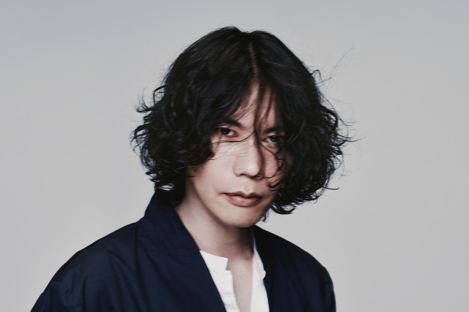【米津玄師「夜鷹」ロングインタビュー】泥臭い原体験と「キングダム」主人公に重ねた反骨心「なんじゃ、やっちゃらあ、今に見とけ！」