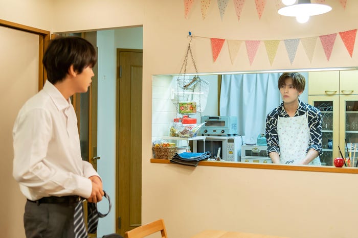 倉悠貴、植村颯太「犬と屑」第6話より(C)朝賀庵/講談社/「犬と屑」製作委員会・MBS