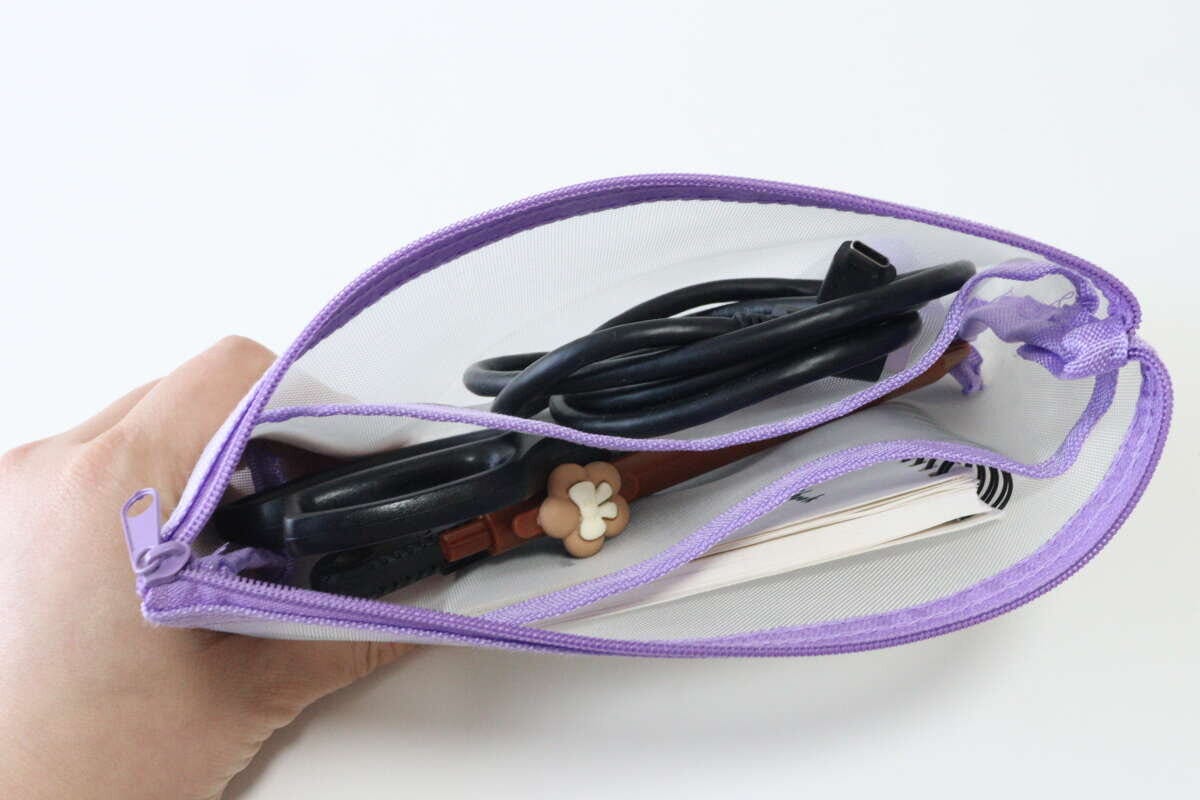 中身が見えるマチ付きメッシュポーチ　使用例