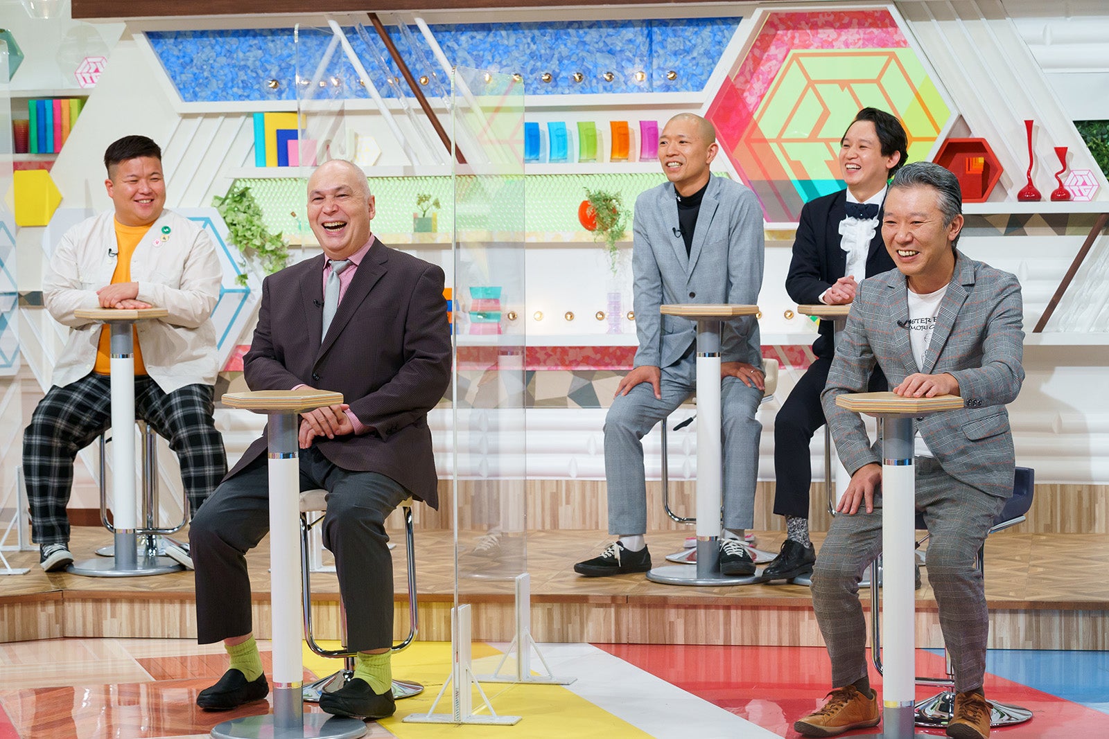 西代洋、モーリー・ロバートソン、今井らいぱち、kento fukaya、西森洋一 （C）読売テレビ