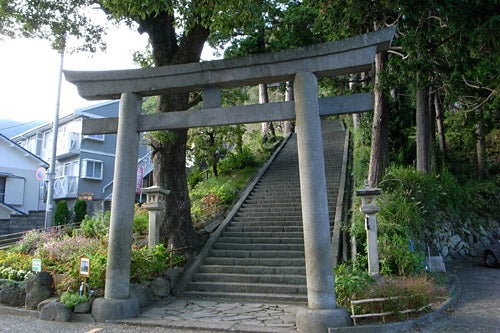 鎌倉「伊豆山神社」／Photo by scyllarides