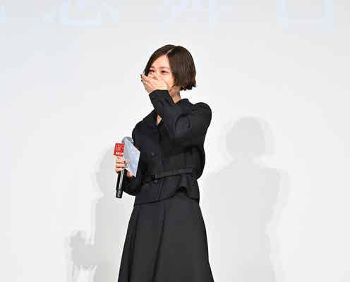 杉咲花、サプライズに大粒の涙「誰かハンカチをください」