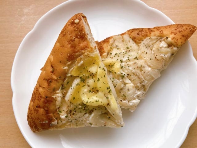 トースターで温めるのがおすすめです。