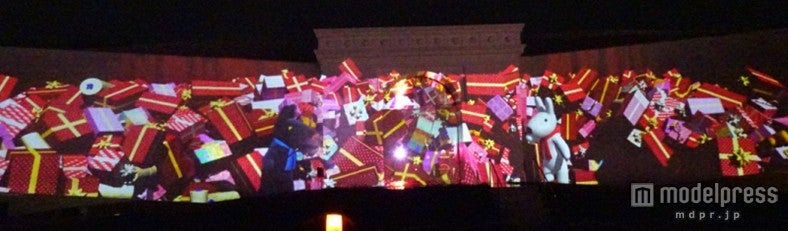 「リサとガスパールタウンのクリスマス」プロジェクションマッピング（C）2015 Hachette Livre