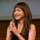 松たか子 オダギリジョーの 撮影オフショット に 絵になる と反響 大豆田とわ子と三人の元夫 モデルプレス 松たか子 オダギリジョーの 撮影オフショット に 絵になる と反響 大豆田とわ子と三人の元夫 モデルプレス