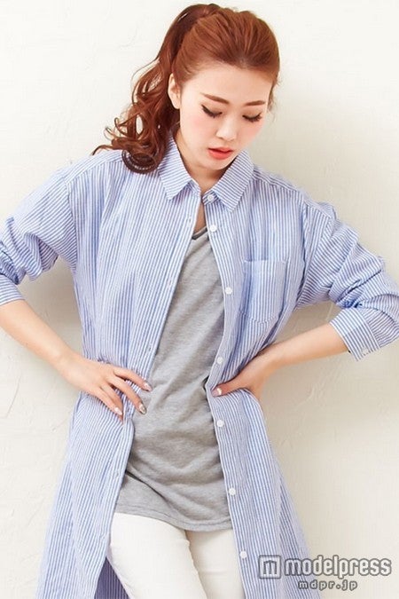 カジュアルに　ストライプシャツガウン「夢展望」3,499円（税込）