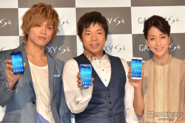 「GALAXY S4 WORLD TOUR 2013 TOKYO」に出席した（左から）山本裕典、今田耕司、内田恭子