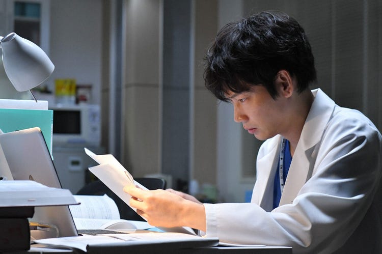 サクラ 綾野剛 予想外の事態に直面 下屋 松岡茉優 の悩みとは コウノドリ 第5話あらすじ モデルプレス サクラ 綾野剛 予想外の事態に直面 下屋 松岡茉優 の悩みとは コウノドリ 第5話あらすじ モデルプレス