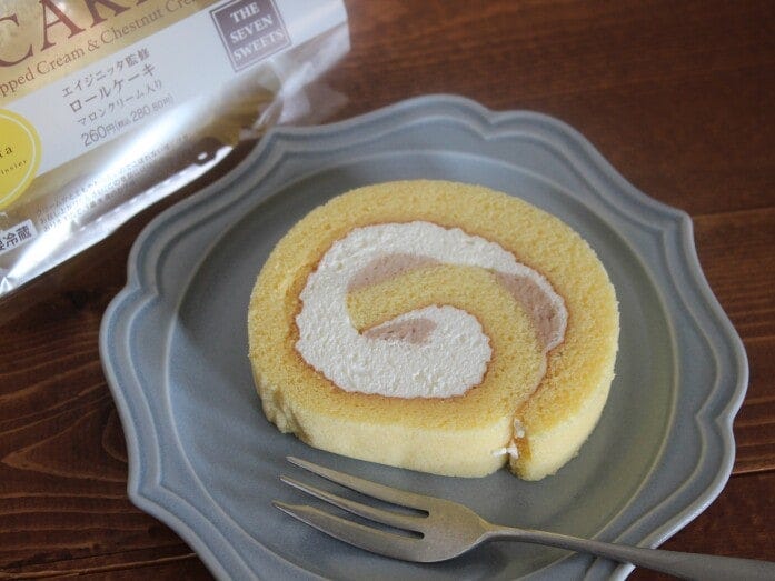 厚みのある生地にクリームがたっぷりサンドされ、満足感があります