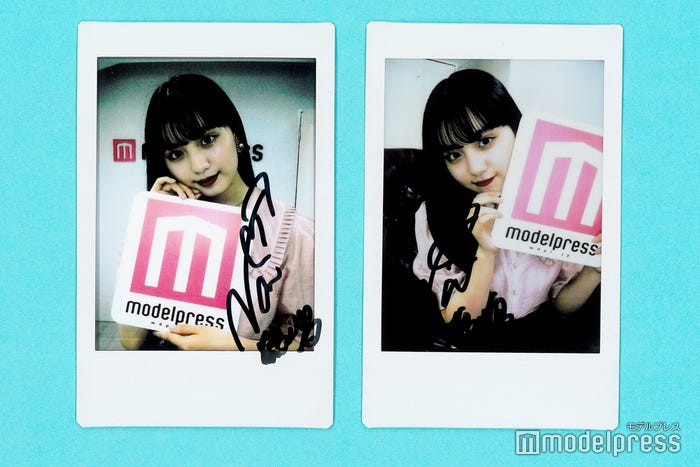 鶴嶋乃愛、サイン入りチェキプレゼント(C)モデルプレス
