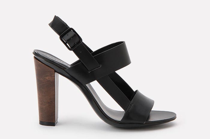 カットアウトパンプス「CHARLES & KEITH」3,726円(税込)/画像提供:CHARLES & KEITH OFFICIAL ONLINE STORE