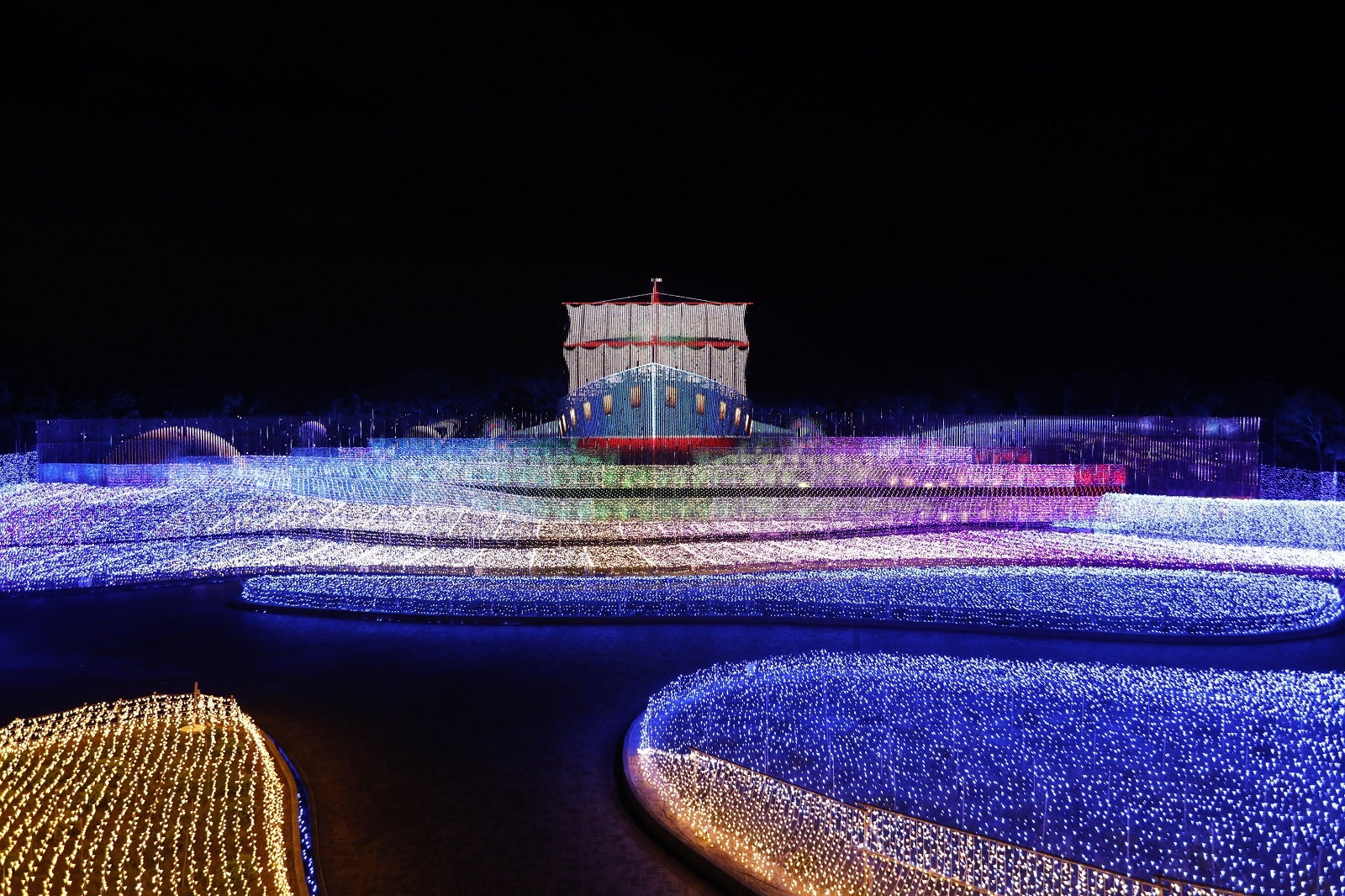 壮大な宇宙の海にうっとり！（提供画像）