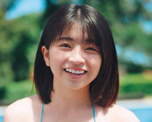 アップアップガールズ(2)佐々木ほのか、豊満バスト際立つビキニ姿「ヤンマガ」表紙