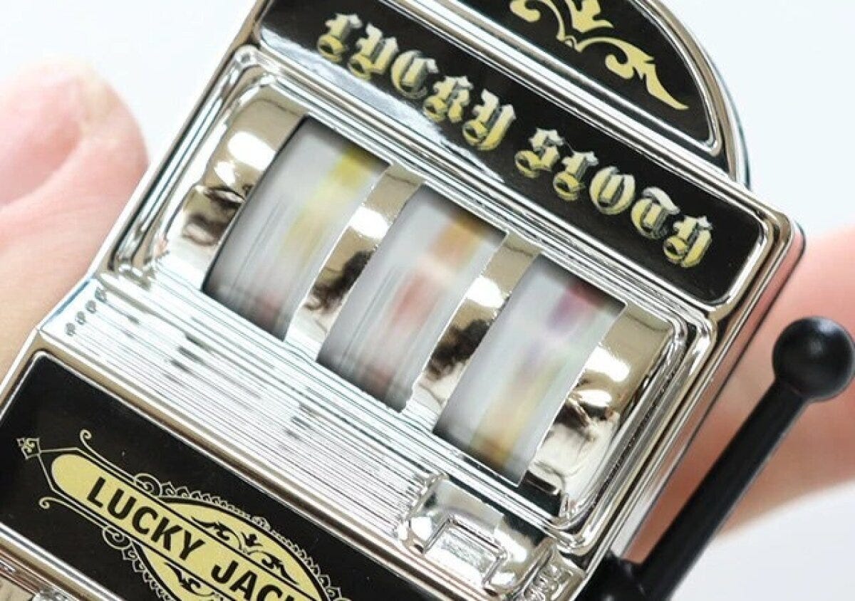 ダイソー　キーホルダー（スロットマシン）　使用方法