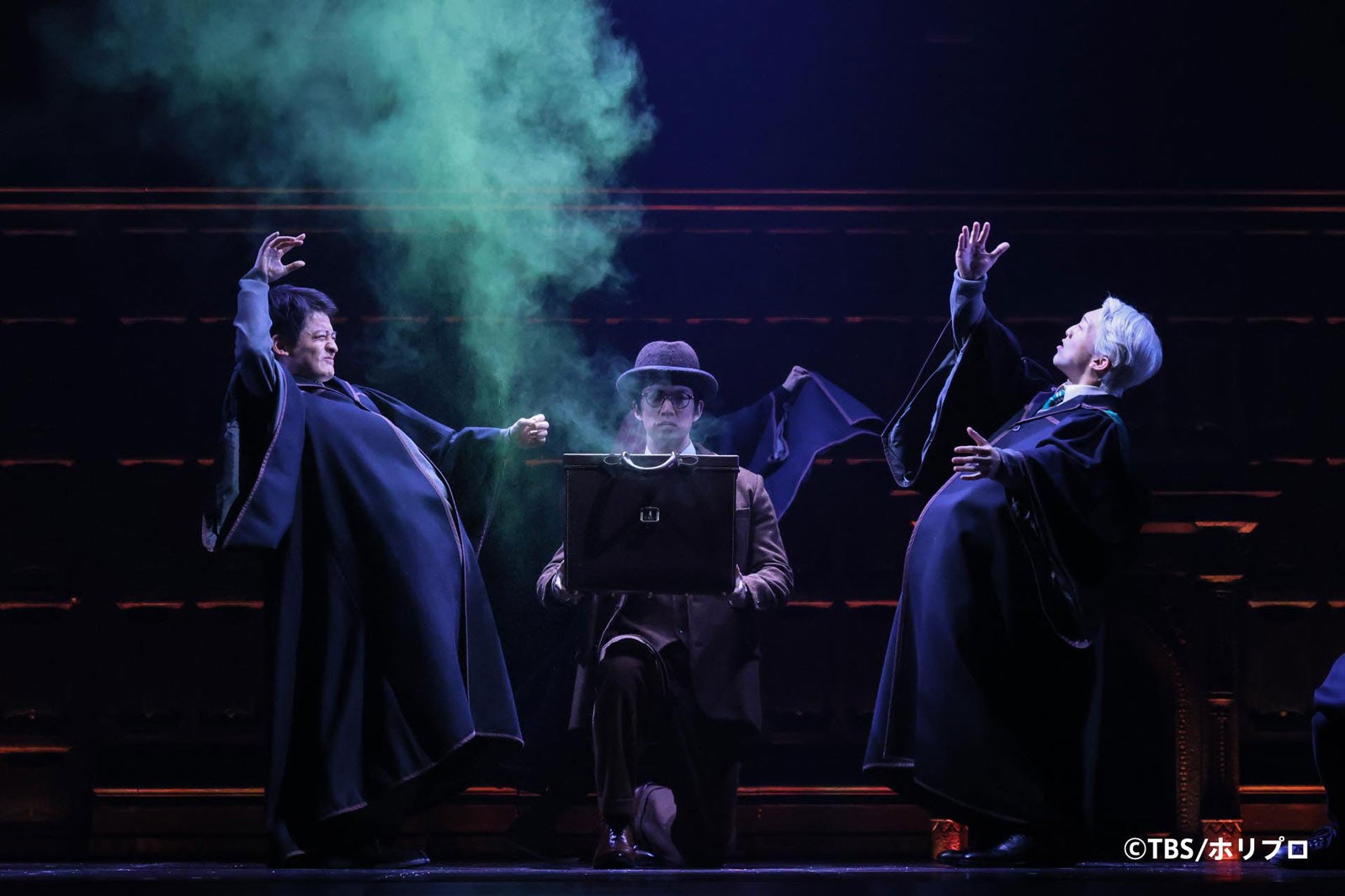 舞台「ハリー・ポッターと呪いの子」より（提供写真）