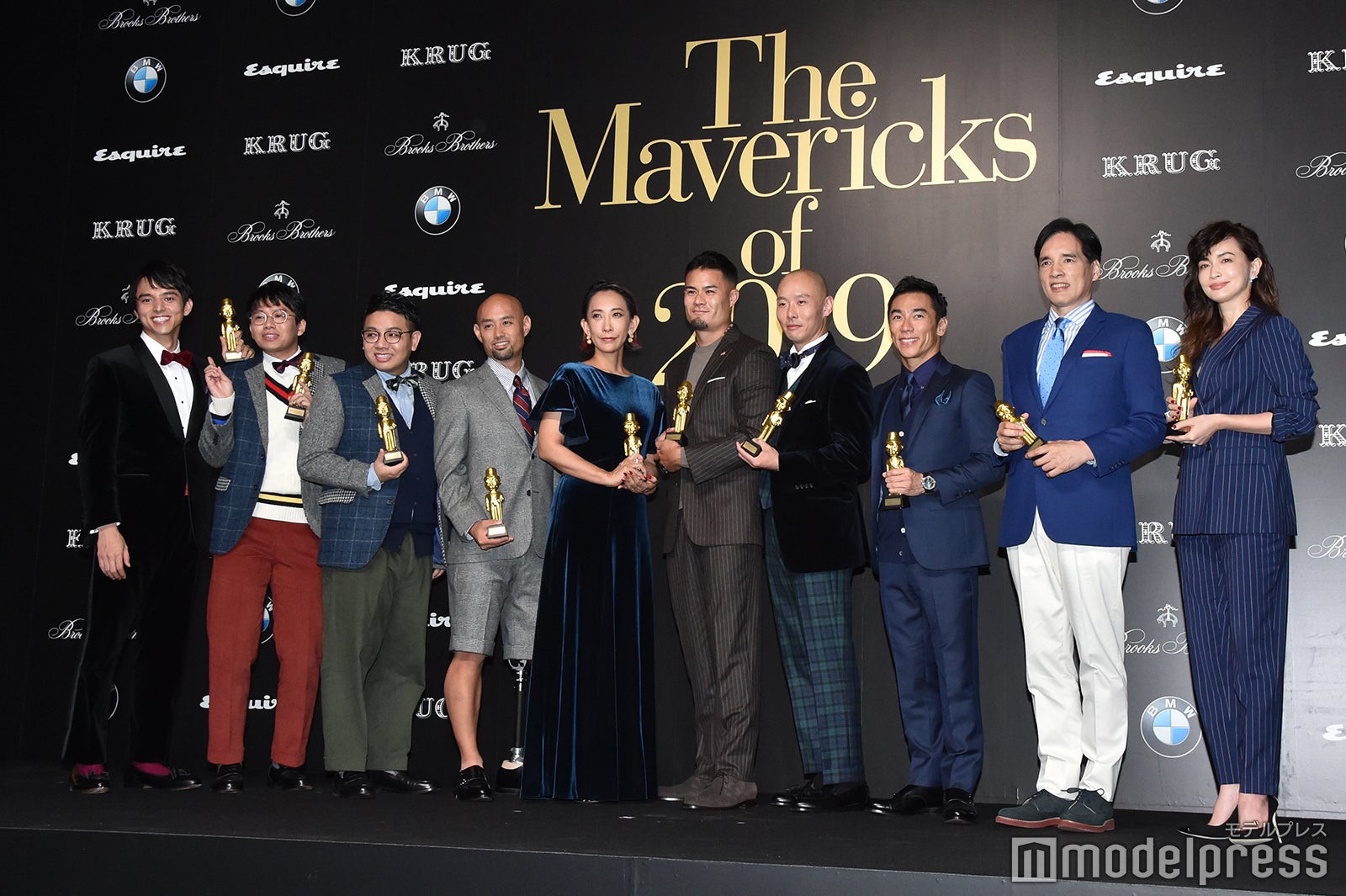 （左から）満島真之介、ミキ、山本篤選手、蜷川実花氏、田村優選手、佐藤博之氏、佐藤琢磨、堀義人氏、長谷川京子（C）モデルプレス