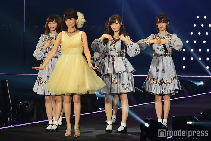 松本伊代と乃木坂46(C)モデルプレス