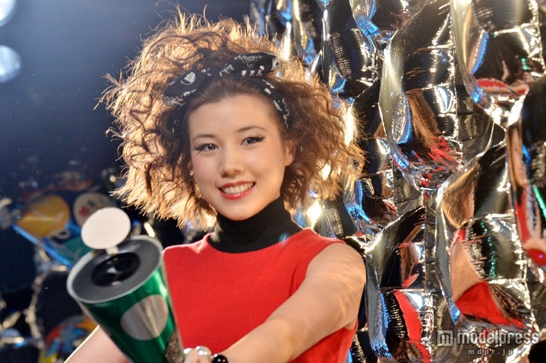 結婚＆妊娠3ヶ月発表後、初の公の場に登場した仲里依紗