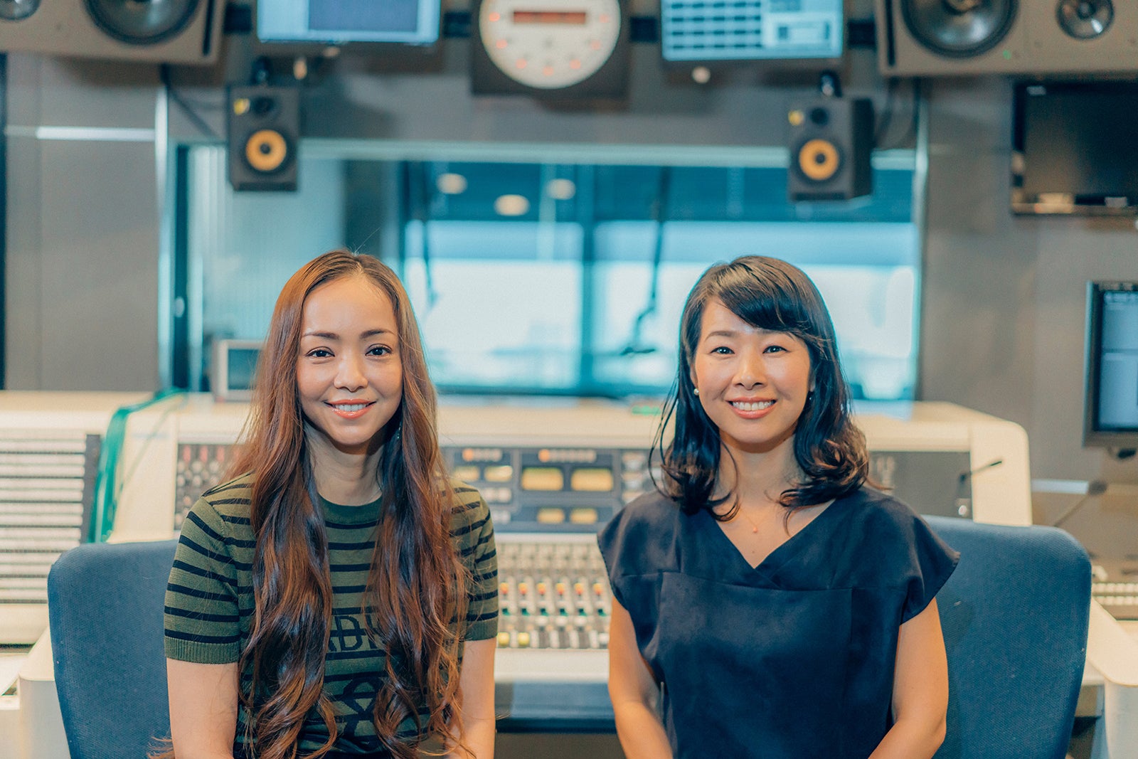 安室奈美恵（左）（提供写真）