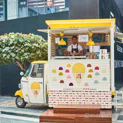 気軽に立ち寄れるジェラートのトラック屋台(C)モデルプレス