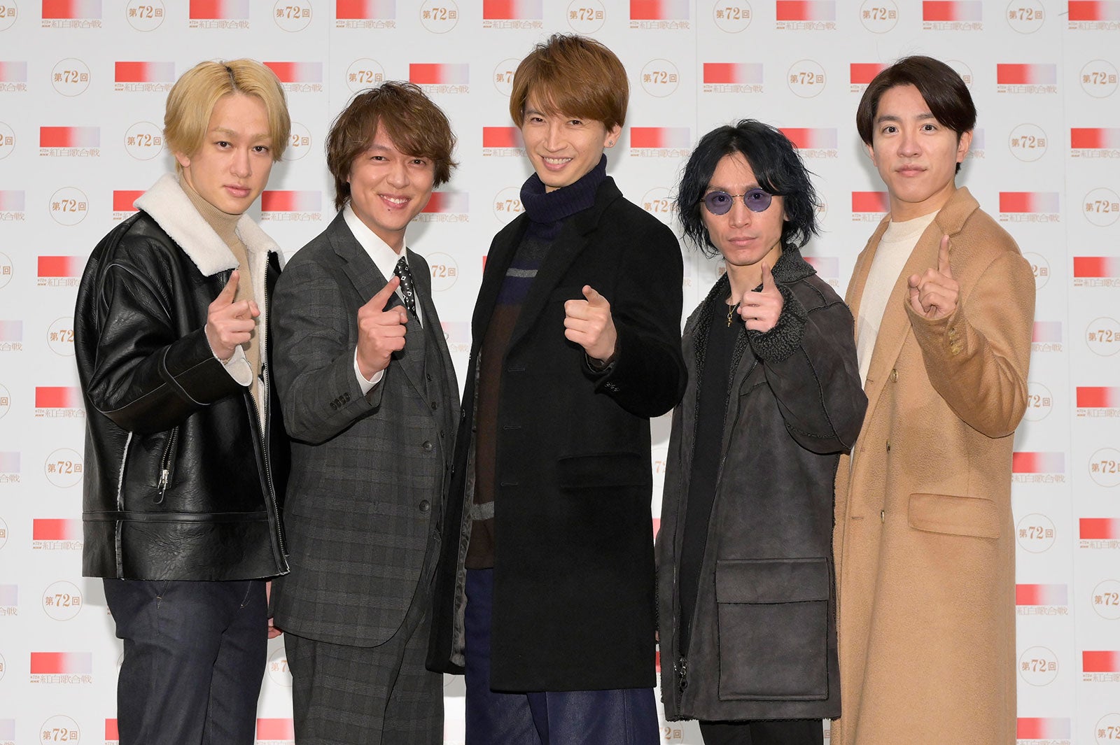 関ジャニ∞（左から）横山裕、今年もスーツの丸山隆平、大倉忠義、安田章大、村上信五（C）NHK