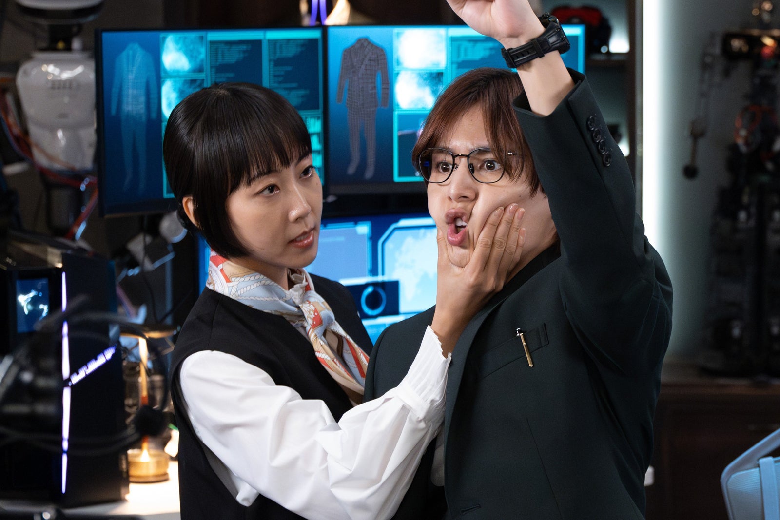 木南晴夏、山田涼介「ビリオン×スクール」第8話より（C）フジテレビ