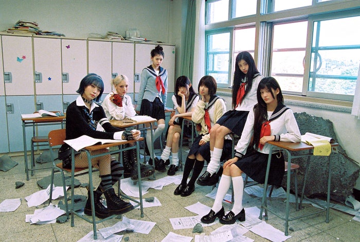 ILLIT、HANA・JISOO＆MOMOKAとコラボ シングルタイトル曲でフィーチャリング