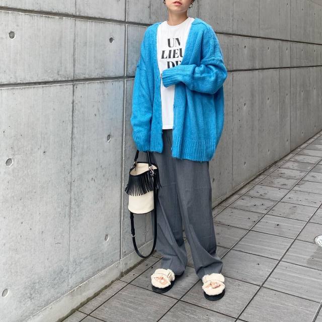 ブルーカーディガン