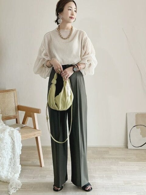ワイドパンツ　コーデ