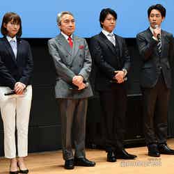 （左から）笹本玲奈、西郷輝彦、上川隆也、大泉洋、松たか子 （C）モデルプレス