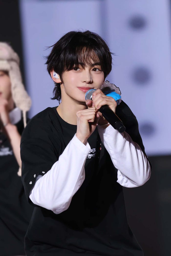 HANJIN(P)&(C)PLEDIS Entertainment