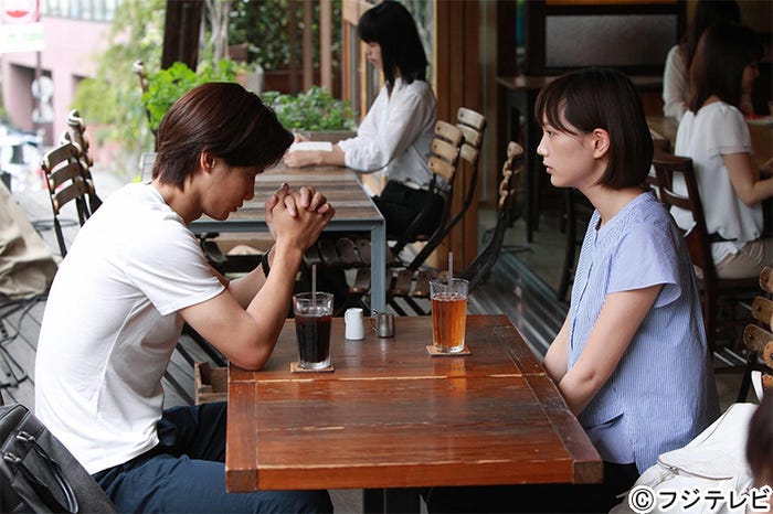 野村周平、本田翼/『恋仲』第7話より(画像提供:フジテレビ)