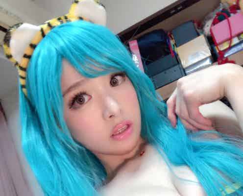 “エロすぎるジャズピアニスト”高木里代子が話題 セクシーコスプレで卓越した演奏技術