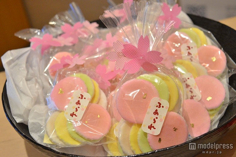 金箔付きのふあられ／画像提供：今井金箔