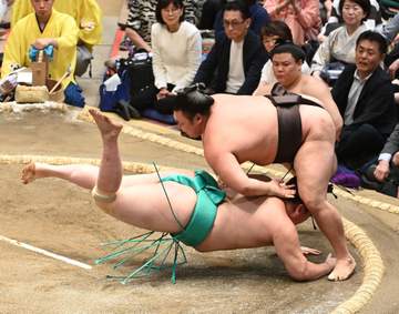 大関霧島が無傷の4連勝 若隆景、琴栄峰の3人が全勝 新関脇熱海富士は早くも3敗目