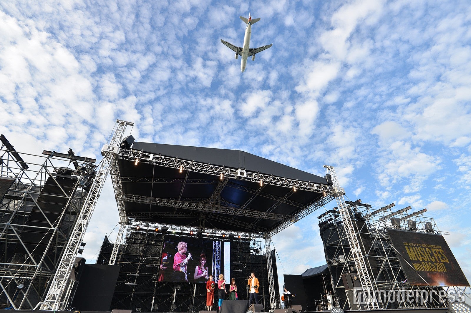 ステージの様子 （C）モデルプレス